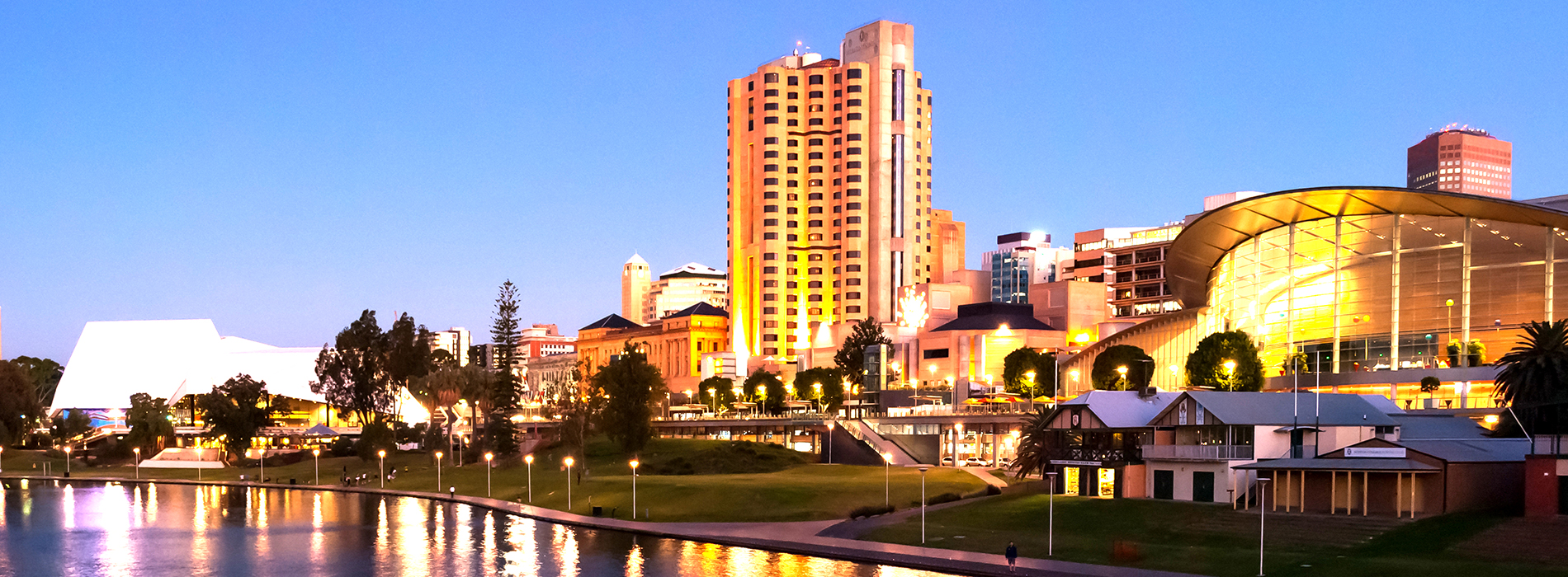 Adelaide_skyline_panorama.jpg